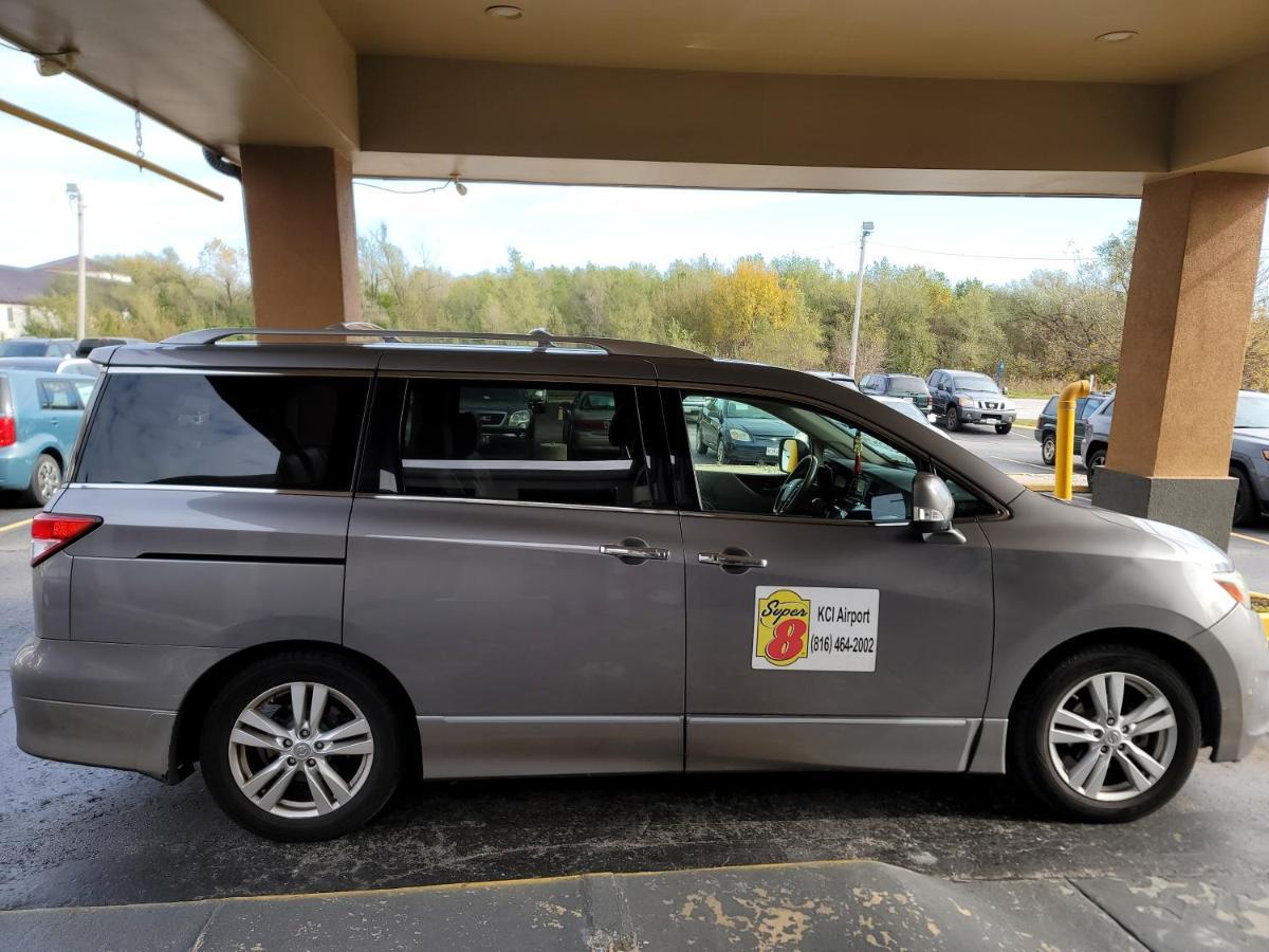 Super 8 By Wyndham Kansas City Airport North Bagian luar foto