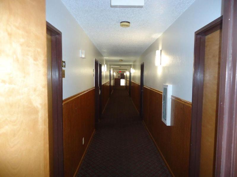 Super 8 By Wyndham Kansas City Airport North Bagian luar foto